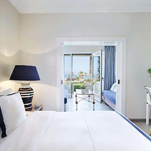 Familien-Zimmer mit zwei Einzelbetten
